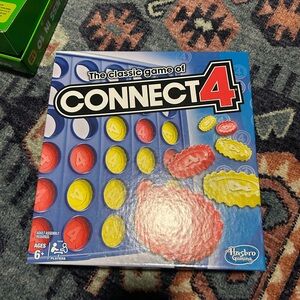 Hasbro Connect 4 - Bold Red, Bright Yellow, Cool Blue